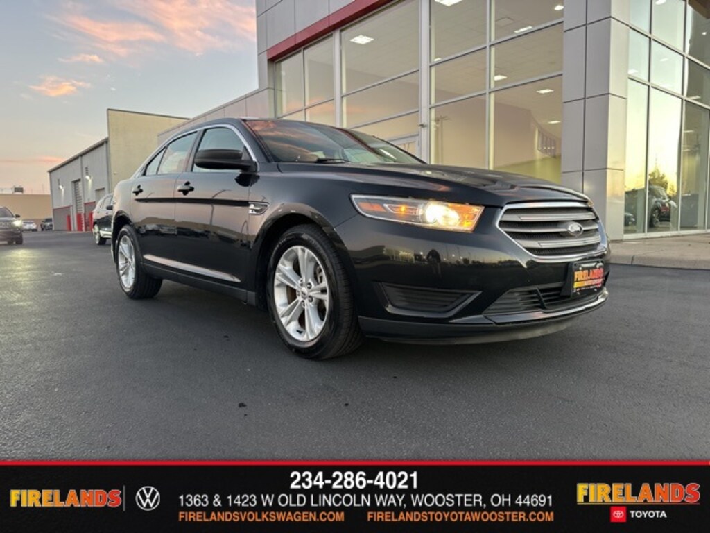 Used 2015 Ford Taurus SE Sedan