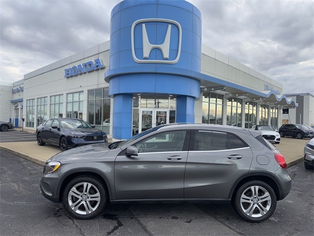 2016 Mercedes-Benz GLA-Class GLA250's photo