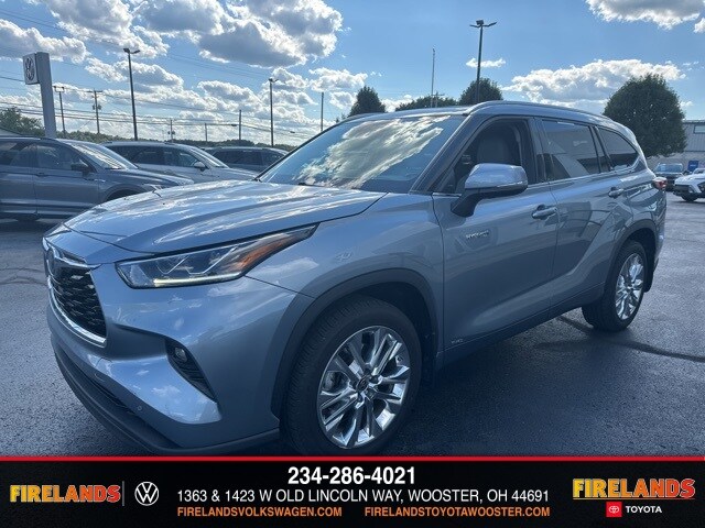 2021 Toyota Highlander Hybrid Limited photo 3