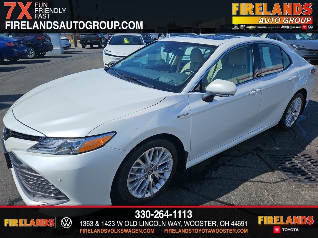 Toyota Camry Hybrid XLE 2019: Perpaduan Kemewahan, Efisiensi, dan Teknologi