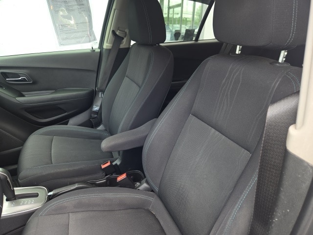 Used 2016 Chevrolet Trax LT with VIN 3GNCJPSB5GL279810 for sale in Wooster, OH