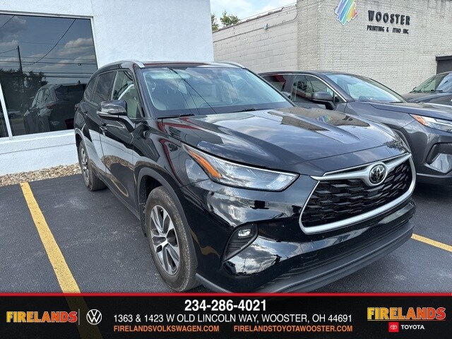 2022 Toyota Highlander XLE photo 3