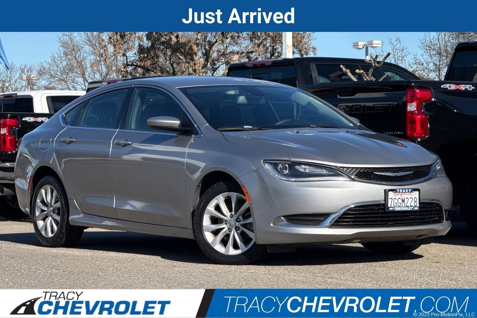 2015 Chrysler 200 Limited's photo