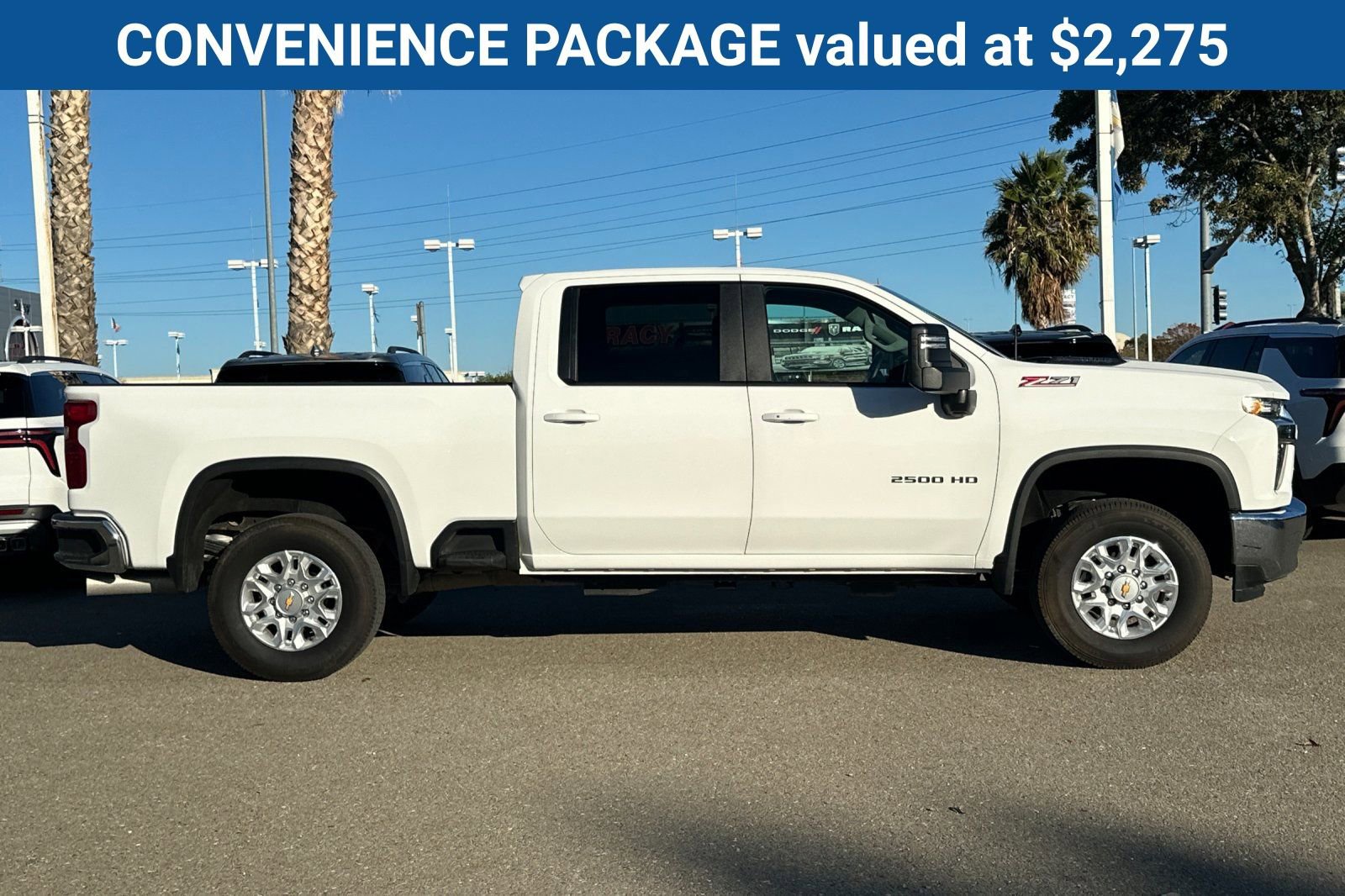 2023 Chevrolet Silverado 2500HD LT photo 2