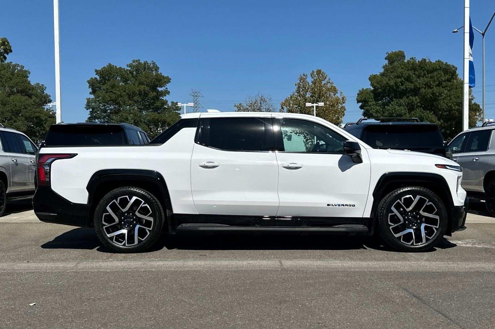 Used 2024 Chevrolet Silverado EV RST with VIN 1GC40ZEL9RU304698 for sale in Tracy, CA