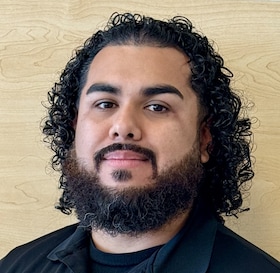 Staff member Edgar Miranda from ca2b1d0e31e1