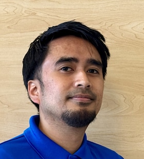 Staff member Nino Limon from ca2b1d0e31e1