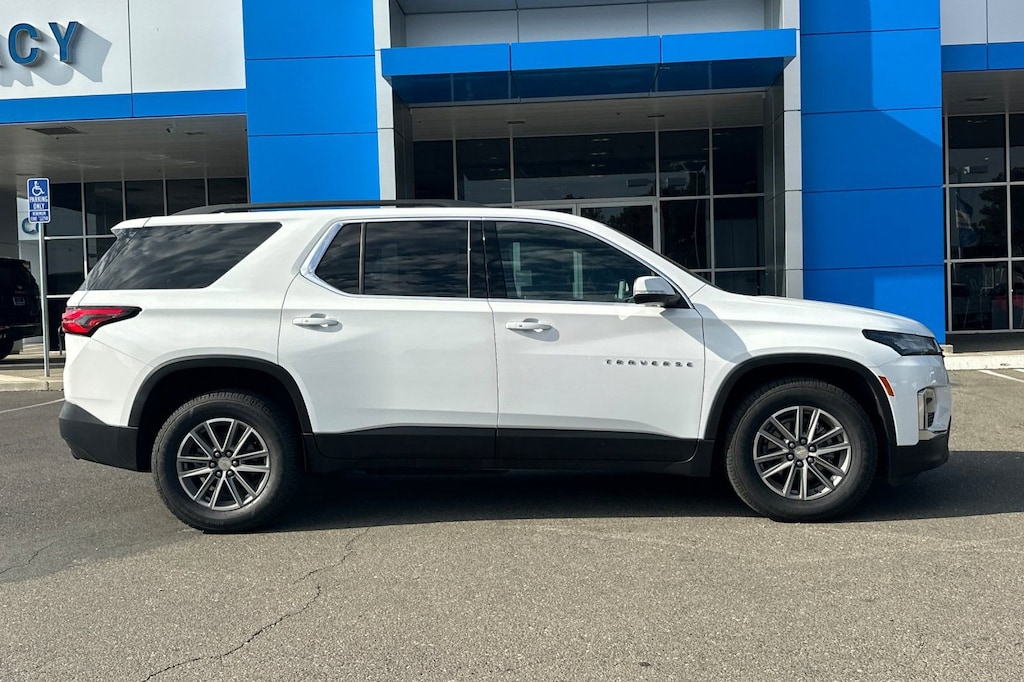 Certified 2023 Chevrolet Traverse LT Leather SUV