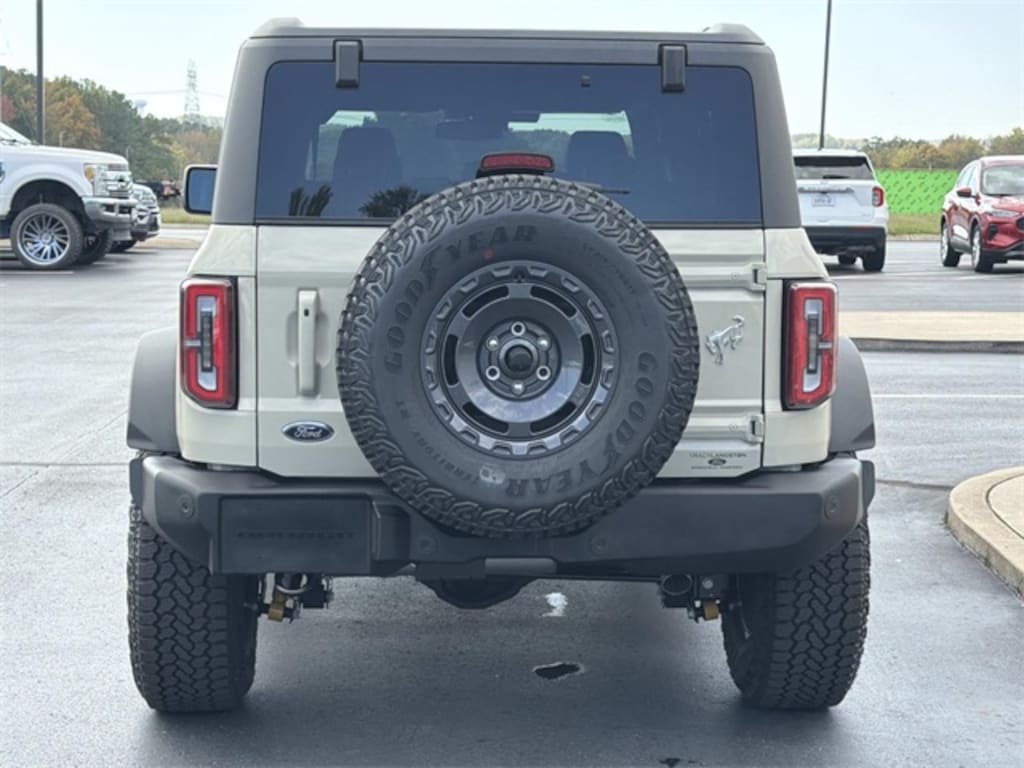 New 2025 Ford Bronco Outer Banks SUV