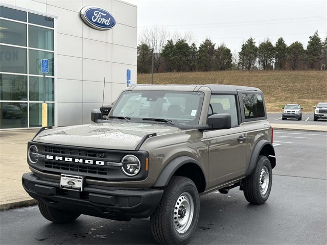 2025 Ford Bronco 2-Door Base's photo