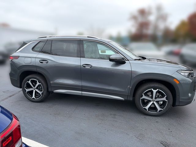 2026 Volkswagen Tiguan SE - Photo 8