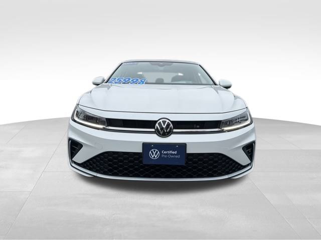 2025 Volkswagen Jetta 1.5T SE photo 2