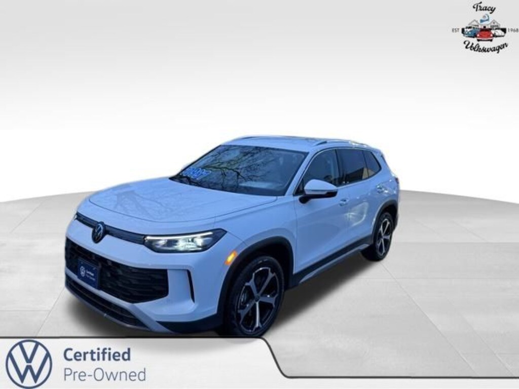 Used 2025 Volkswagen Tiguan 2.0T SE SUV