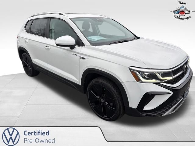 2022 Volkswagen Taos SEL's photo