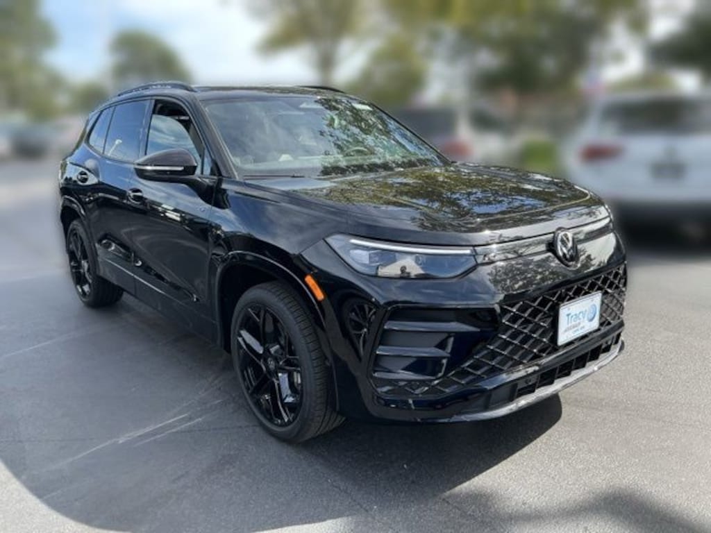 New 2026 Volkswagen Tiguan SE R-Line Black SUV