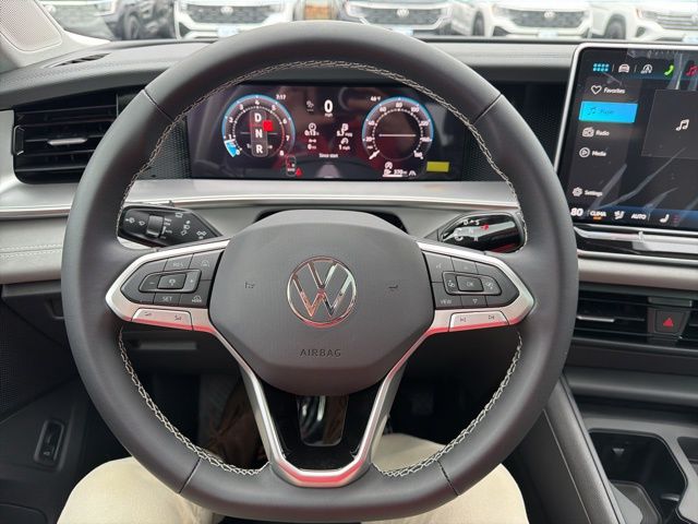 2026 Volkswagen Tiguan SE - Photo 10