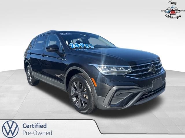 2022 Volkswagen Tiguan SE's photo
