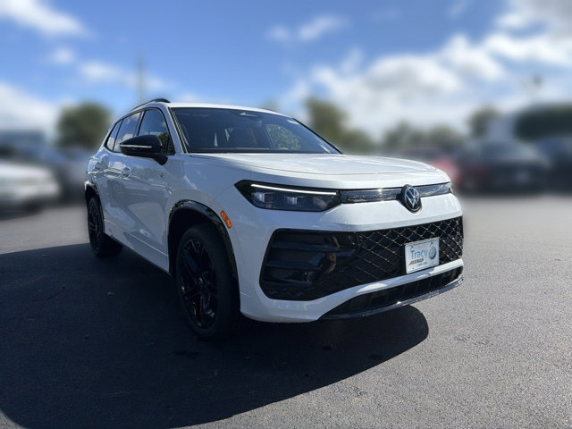 New 2026 Volkswagen Tiguan SE R-Line Black SUV for sale in Hyannis, MA