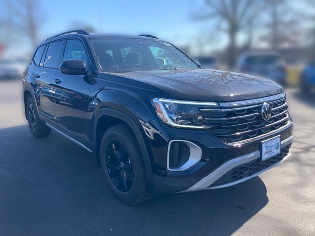 2026 Volkswagen Atlas 2.0T Atlas Peak Edition 4MOTION's photo