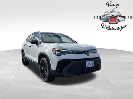 2025 Volkswagen Taos 1.5T SE Black SUV