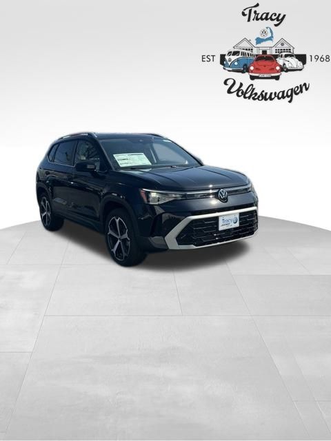 2025 Volkswagen Taos SEL photo 4