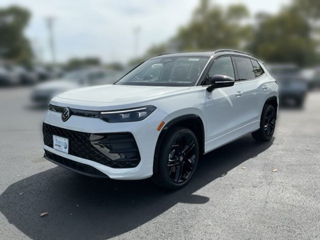 New 2026 Volkswagen Tiguan SE R-Line Black SUV