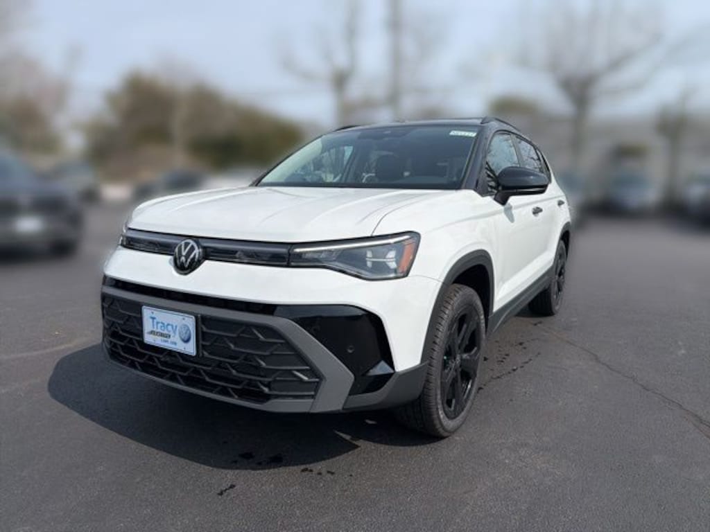 New 2026 Volkswagen Taos 1.5T SE Black SUV