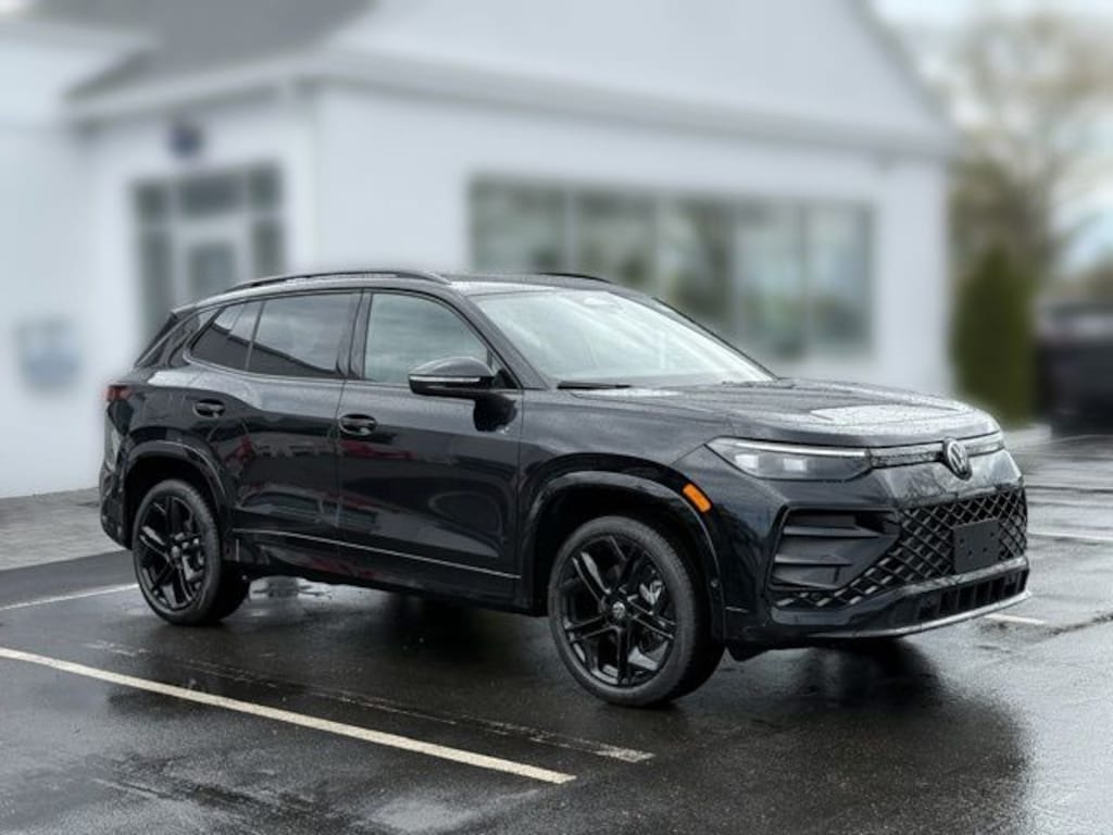 New 2026 Volkswagen Tiguan 2.0T SE R-Line Black SUV