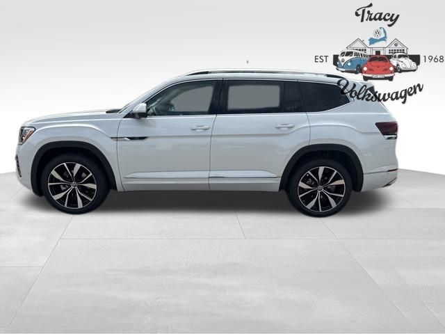 2026 Volkswagen Atlas SEL Premium R-Line photo 2