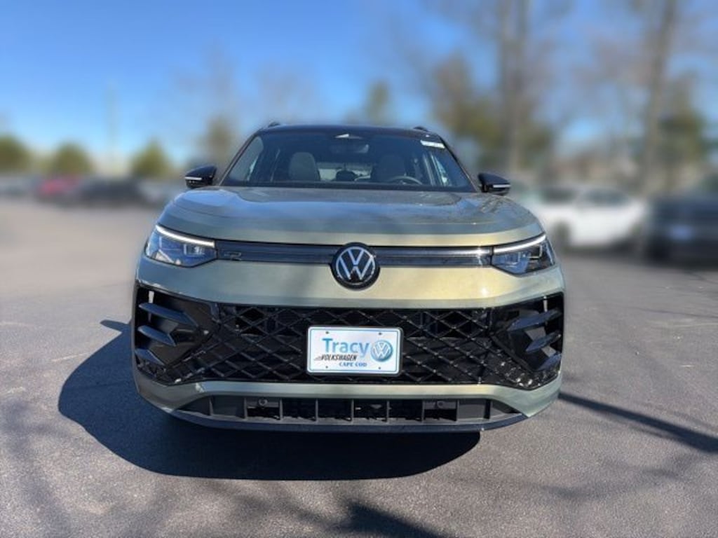 New 2026 Volkswagen Tiguan 2.0T SE R-Line Black SUV