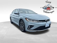 2025 Volkswagen Jetta 1.5T SE Sedan