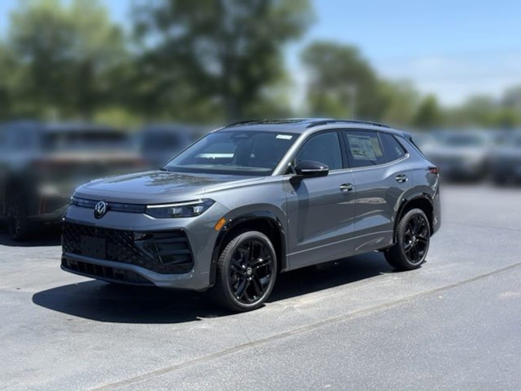 New 2026 Volkswagen Tiguan 2.0T SE R-Line Black SUV