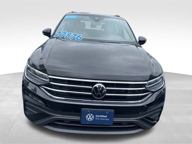 2022 Volkswagen Tiguan SE photo 2