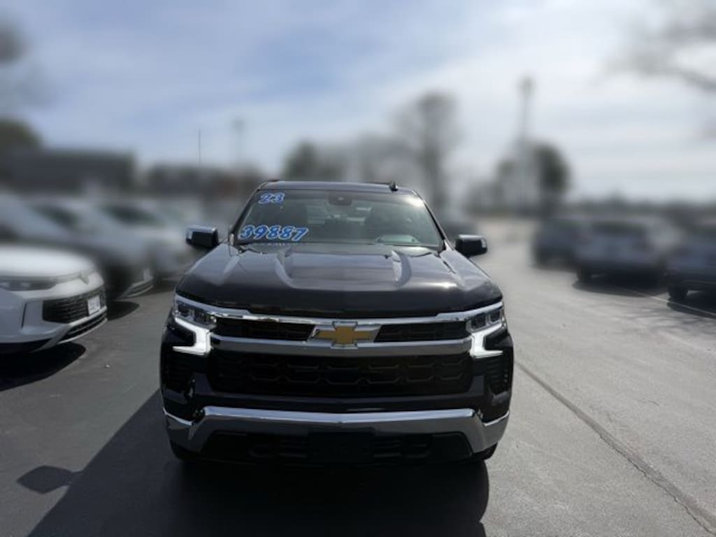 Used 2023 Chevrolet Silverado 1500 LT Truck Crew Cab