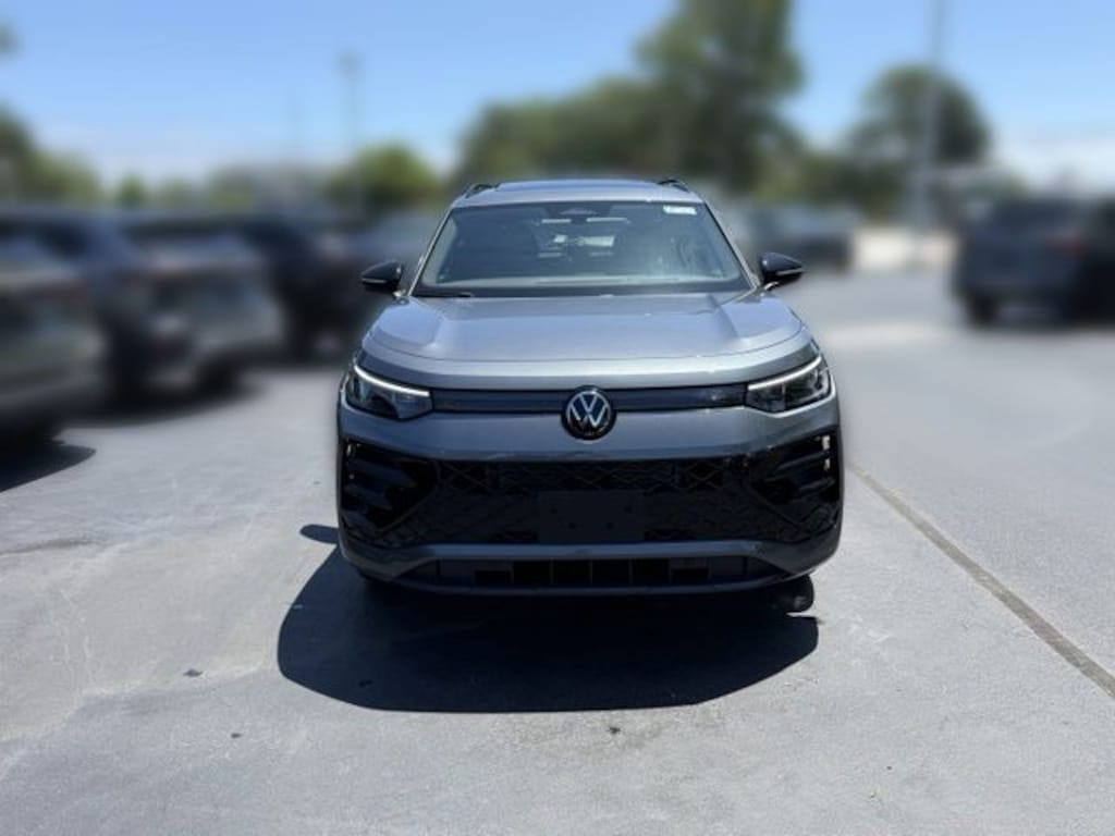 New 2026 Volkswagen Tiguan 2.0T SE R-Line Black SUV