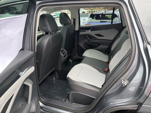 2026 Volkswagen Tiguan SE - Photo 19