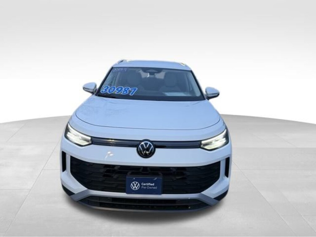 Used 2025 Volkswagen Tiguan 2.0T SE SUV