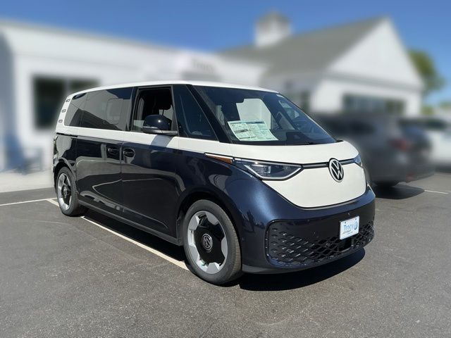 2025 Volkswagen ID. Buzz Pro S Plus 4Motion Two-Tone's photo