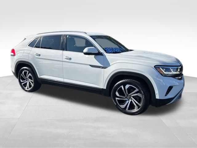 2021 Volkswagen Atlas Cross Sport SEL Premium photo 3