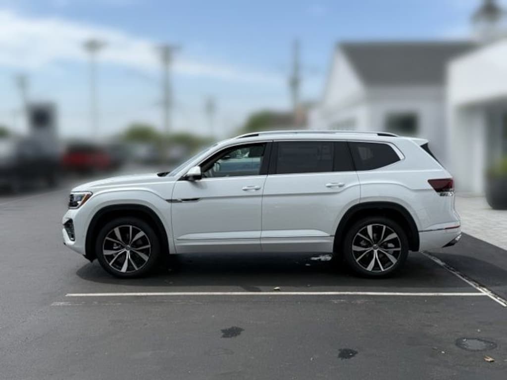 New 2026 Volkswagen Atlas 2.0T SEL Premium R-Line SUV