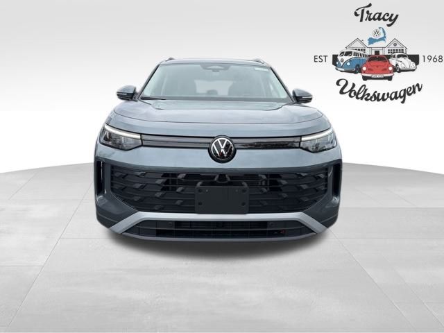 2026 Volkswagen Tiguan SE photo 2