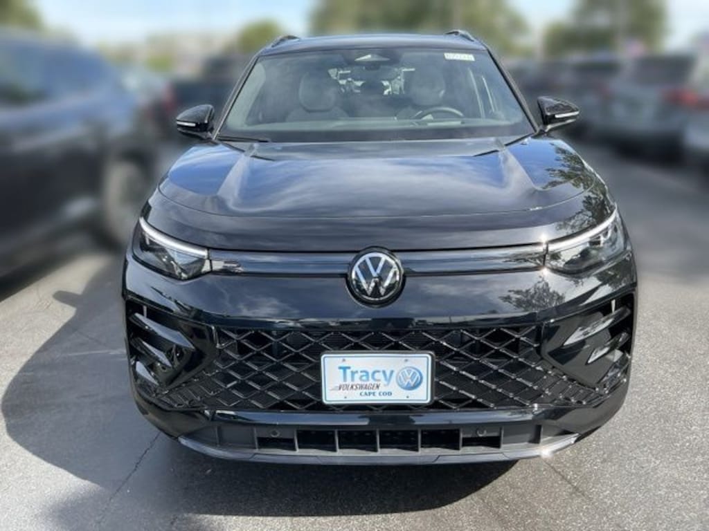 New 2026 Volkswagen Tiguan SE R-Line Black SUV