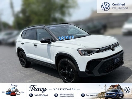 2025 Volkswagen Taos 1.5T SE Black SUV