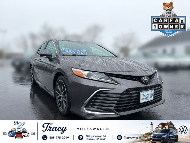 2022 Toyota Camry XLE's photo