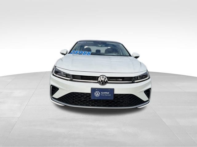 2025 Volkswagen Jetta 1.5T SEL photo 2