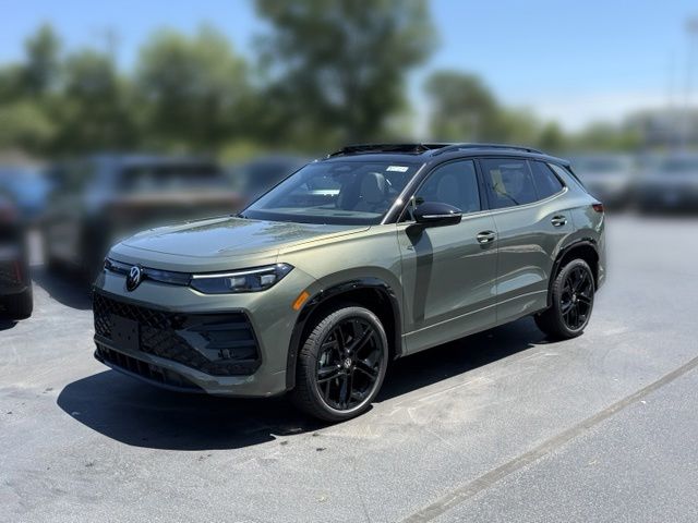 New 2026 Volkswagen Tiguan SE R-Line Black SUV for sale in Hyannis, MA