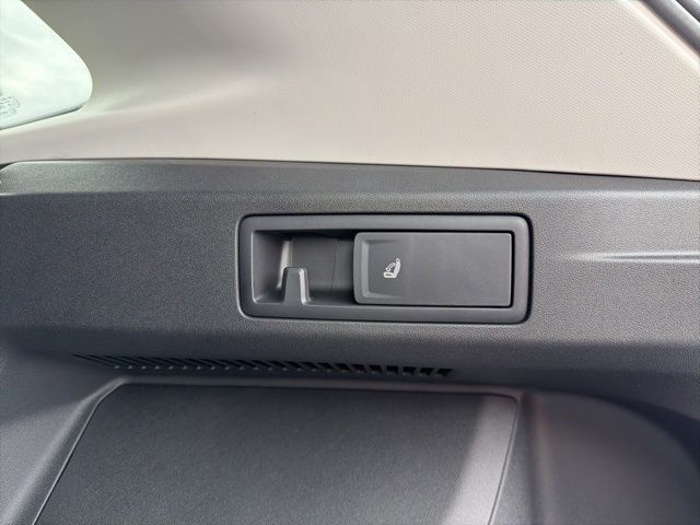 2026 Volkswagen Tiguan SE - Photo 22