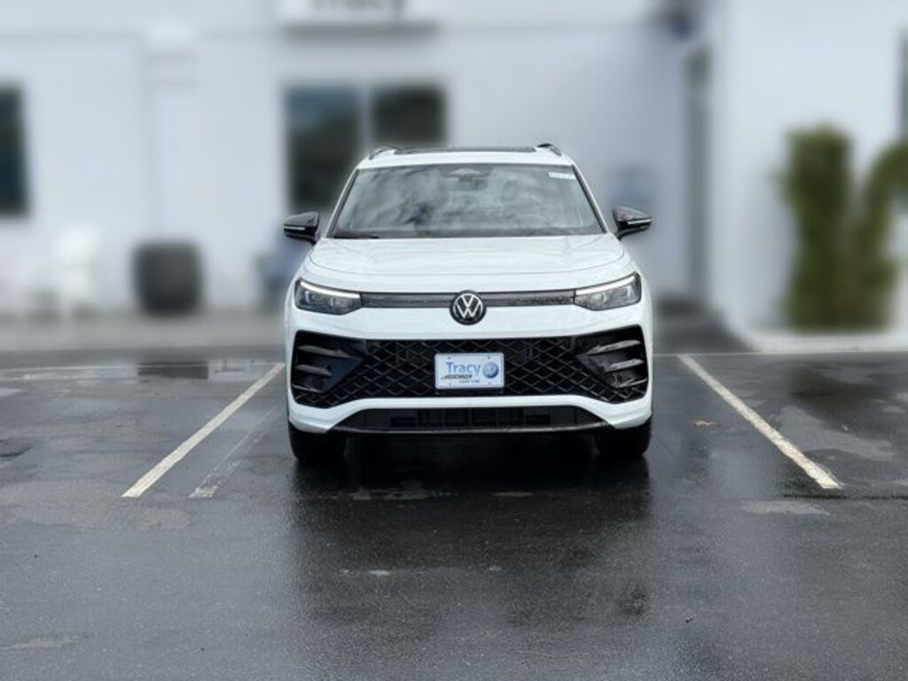 New 2026 Volkswagen Tiguan 2.0T SE R-Line Black SUV