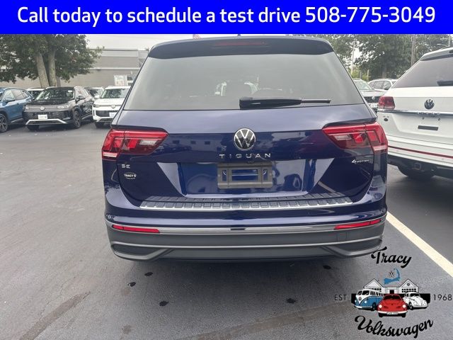 2022 Volkswagen Tiguan SE photo 3