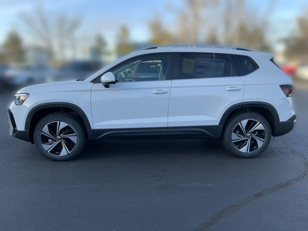 New 2026 Volkswagen Taos 1.5T SE SUV